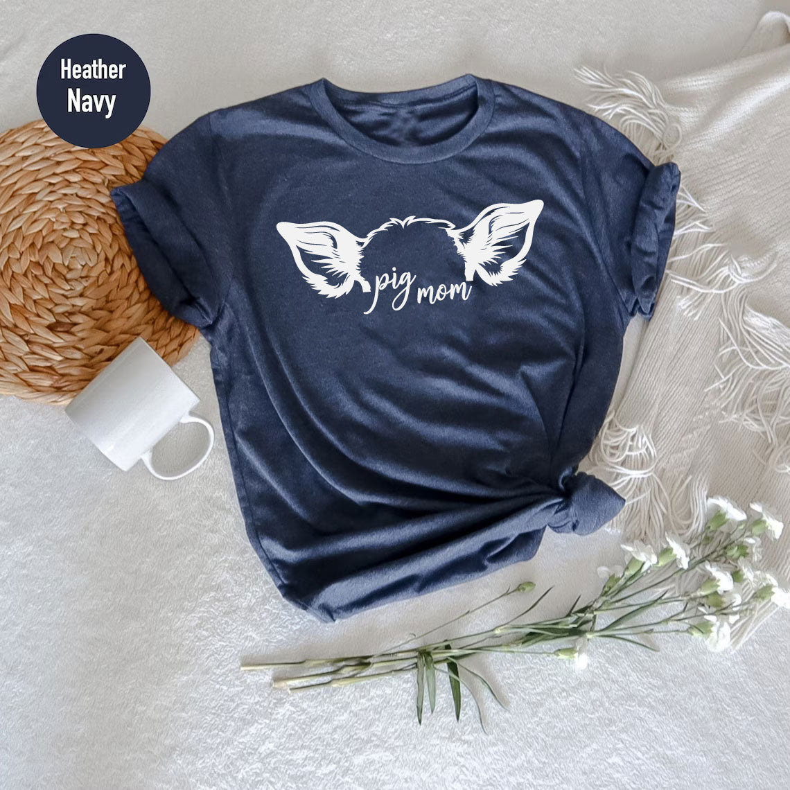 Pig Mom with Ears Outline Crew Neck T-Shirt